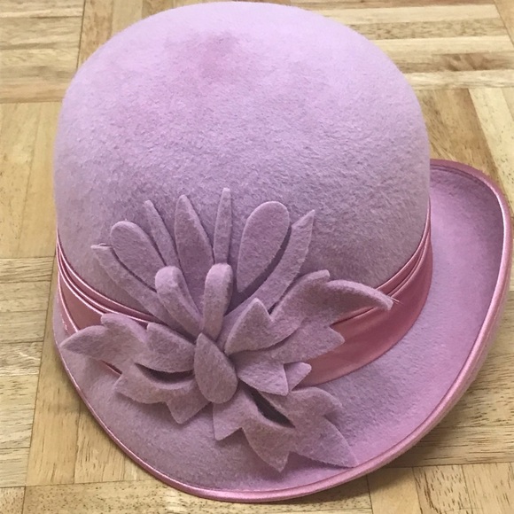 Meet your Posher - Picture 2 of 5